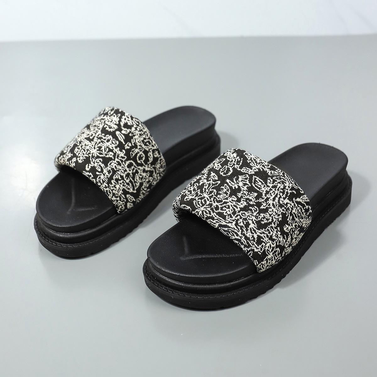 

Модные новые тапочки на толстой подошве для женщин, модные домашние тапочки на платформе с цветными блоками для летней верхней одежды, повседневные высокие тапочки 35 чёрный