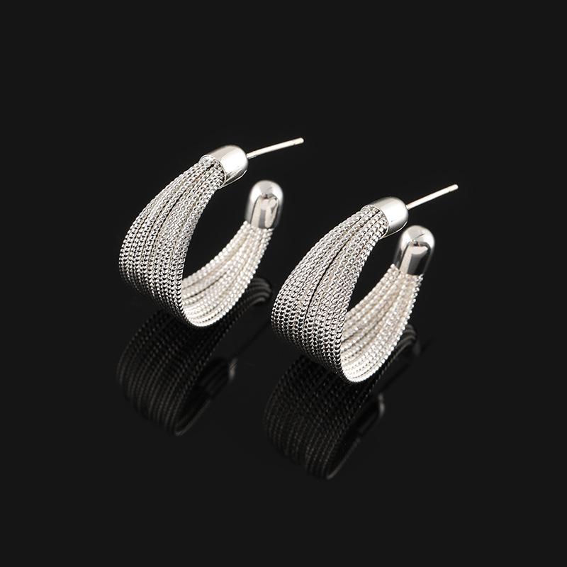 EH672 Pendientes Clip de Oreja de Estilo Metálico Europeo y Americano Sin Perforación para Bobina Antimosquitos - Círculo Grande con Aguja de Plata