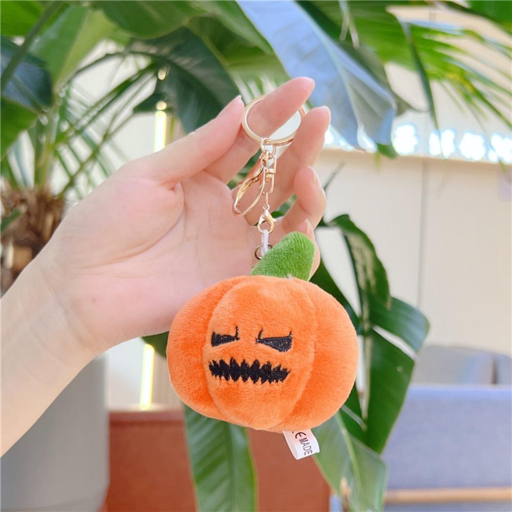Hanging Pumpkin Plush Keychain Cartoon Plush Doll Keychain Cute Backpack Charm Women