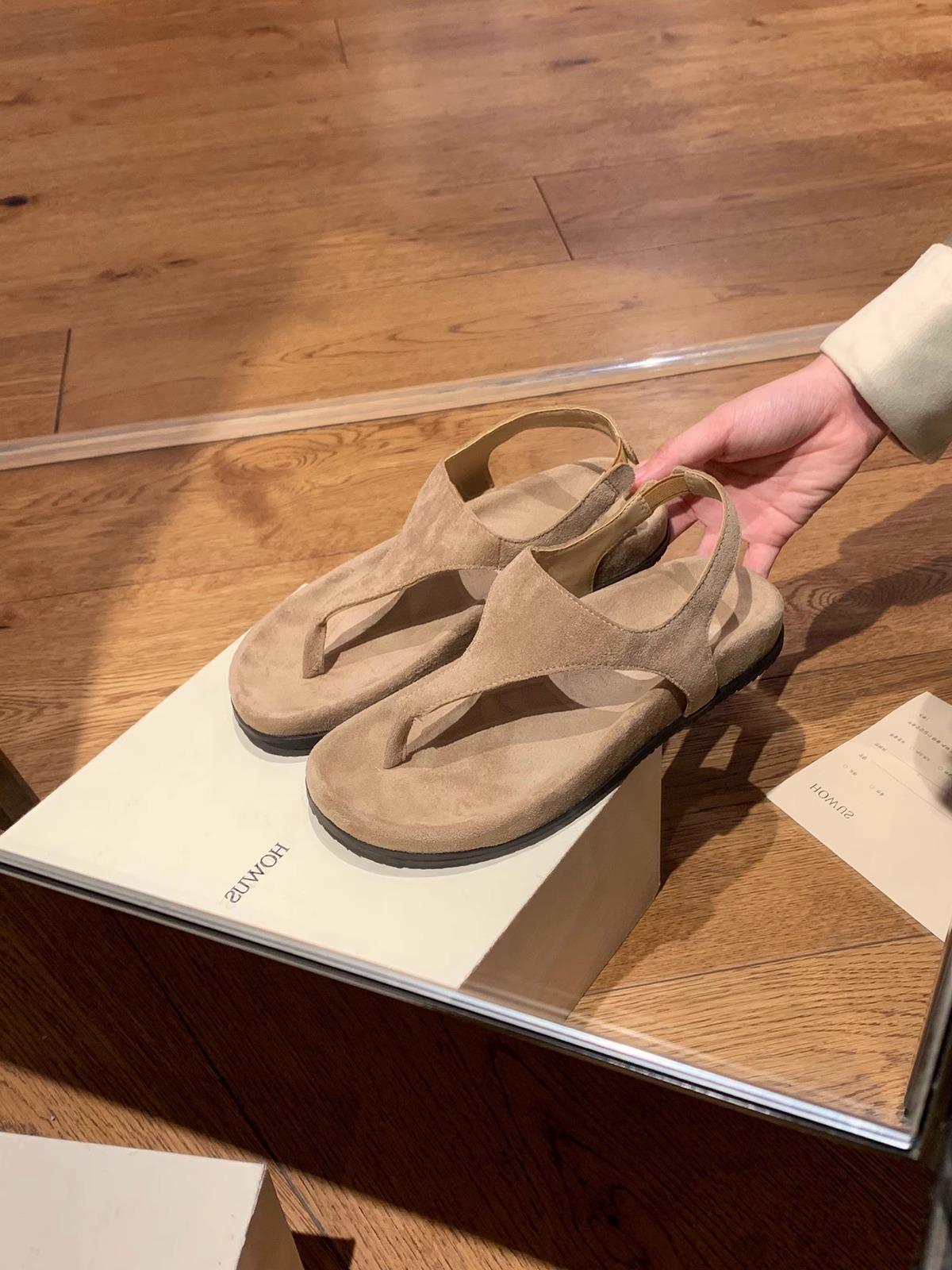 

Версия из овчины~ Минималистичный темперамент елочка ретро носок отпуск плоская подошва нишевый стиль кожаные сандалии женские 40