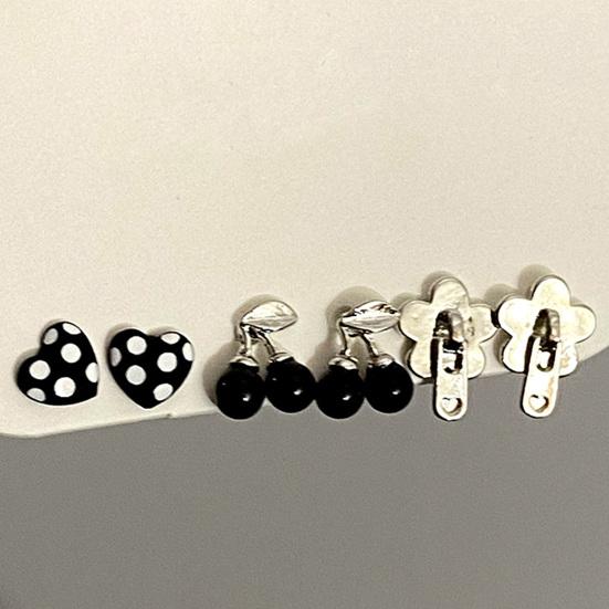 1 Set Damen Ohrringe Süß Cool Gothic Mehrere Stile Elegant Geschenk Legierung Liebesherzförmig Creolen Hänge Stecker Ohrringe Set für Verabredungen