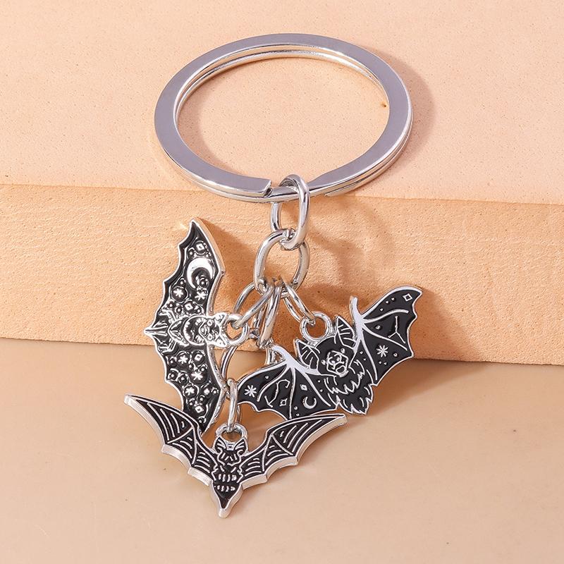 Fashion Alloy Metal Bat Keychain Halloween keyring Pendants for Men Women Key Holder Handbag Charms DIY Halloween Jewelry Gifts