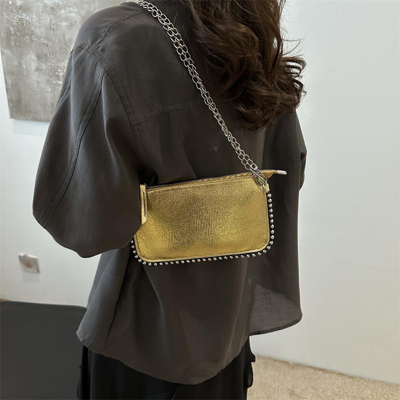 New Chain Small Square Bag Fashionable and Trendy Crossbody Bag Women's Bag Casual and Fashionable Shoulder Bag Mobile Phone Coin Wallet