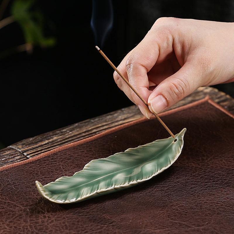 Bamboo Leaf Incense HolderMinimalist Ceramic Burner Long Stick Ash Catcher Handmade Zen Decor Aromatherapy Gift for Home