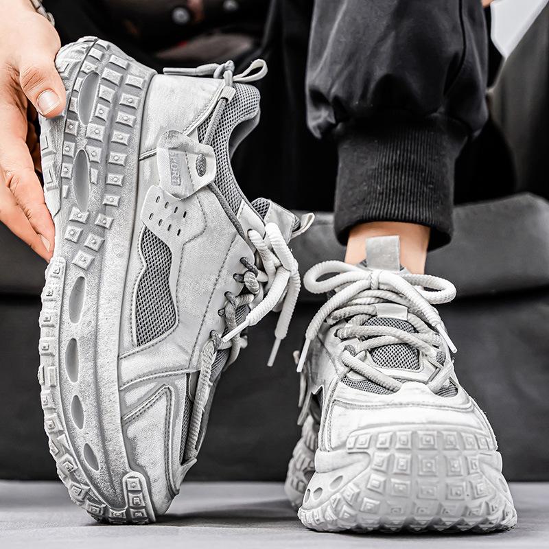 New low-top soft-sole cushioning sports outdoor tire sole comfortable and non-slip casual dad shoes
