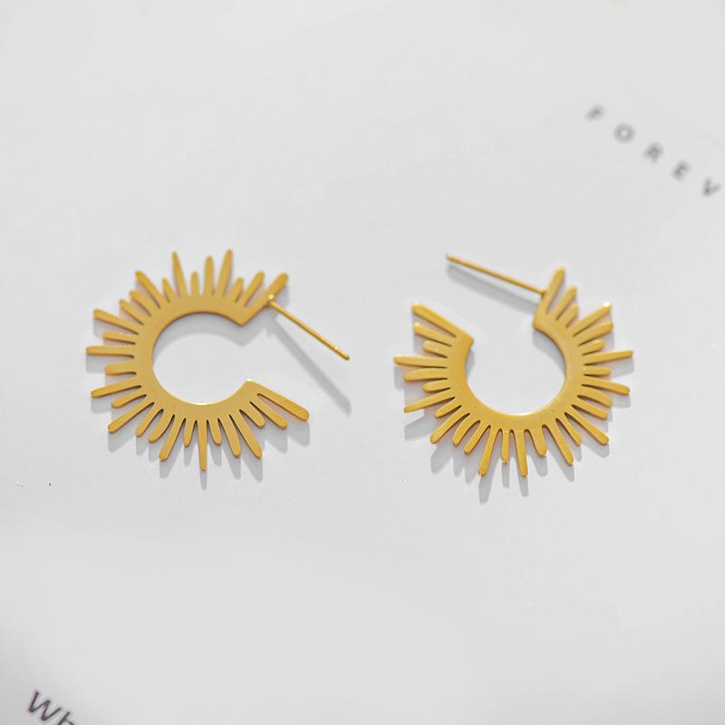 

18K Gold European Slim Stainless Steel Sunflower Earrings for Women