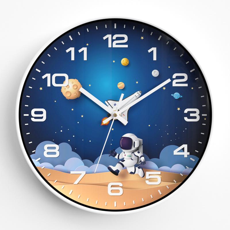 Children's Room Wall Clock Clock Cartoon Astronaut Silent Clock Bedroom Quartz Clock Home Wall Hanging 8 Inches 20CM