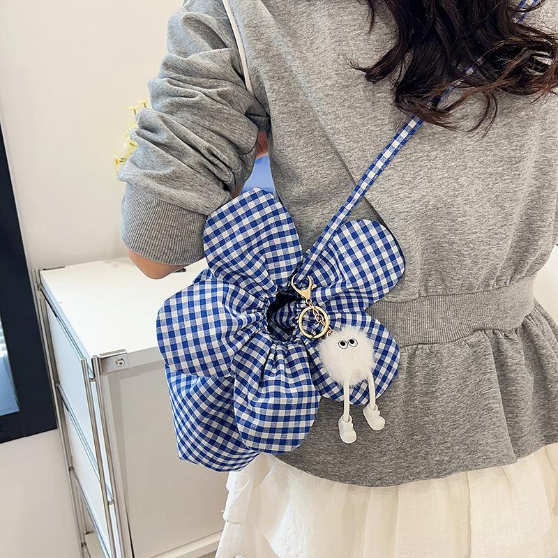 Women's Flower Shape Crossbody Bucket Bag, Adjustable Strap Shoulder Bag, Portable Purse for Phone Cosmetics Cards, Casual Daily Commute Travel School