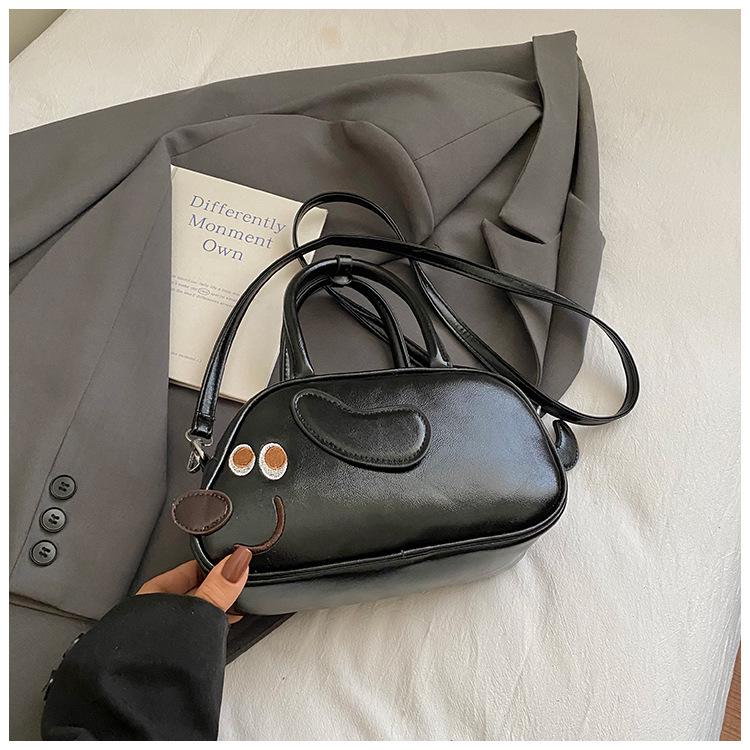 Women's Autumn Cartoon Dachshund Handbag: Versatile Single Shoulder & Crossbody Bag for Street Shopping