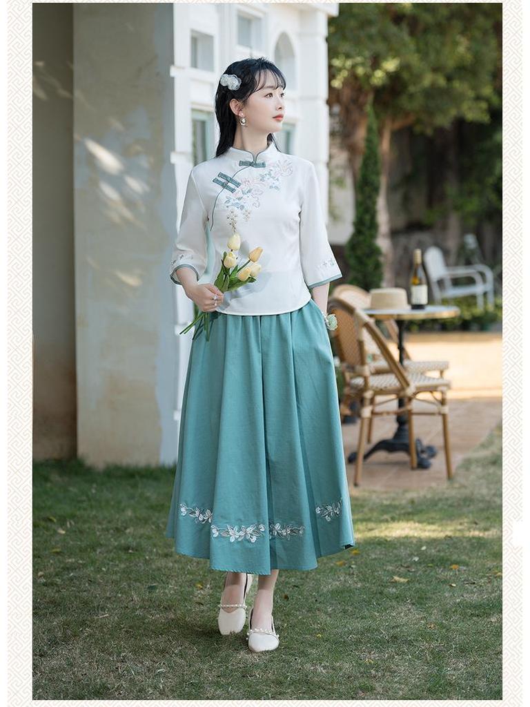 2025 Spring/Summer Women's Ethnic Retro Cotton Linen Embroidered Midi Skirt - Elastic Waist