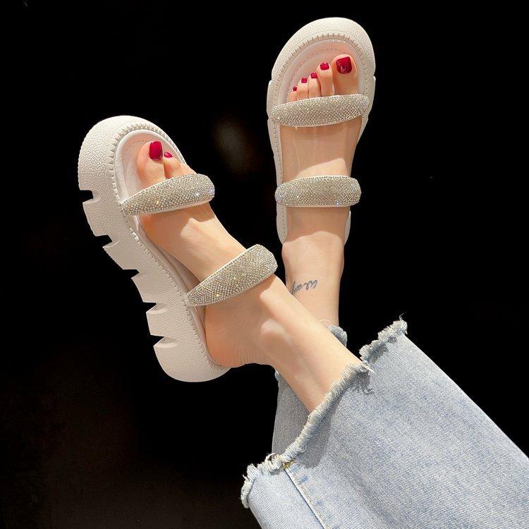 

Женские сандалии на танкетке с кристаллами, лето 2024, женские кожаные тапочки на массивной платформе, туфли-гладиаторы на толстой подошве для женщин, шлепанцы 36 белый