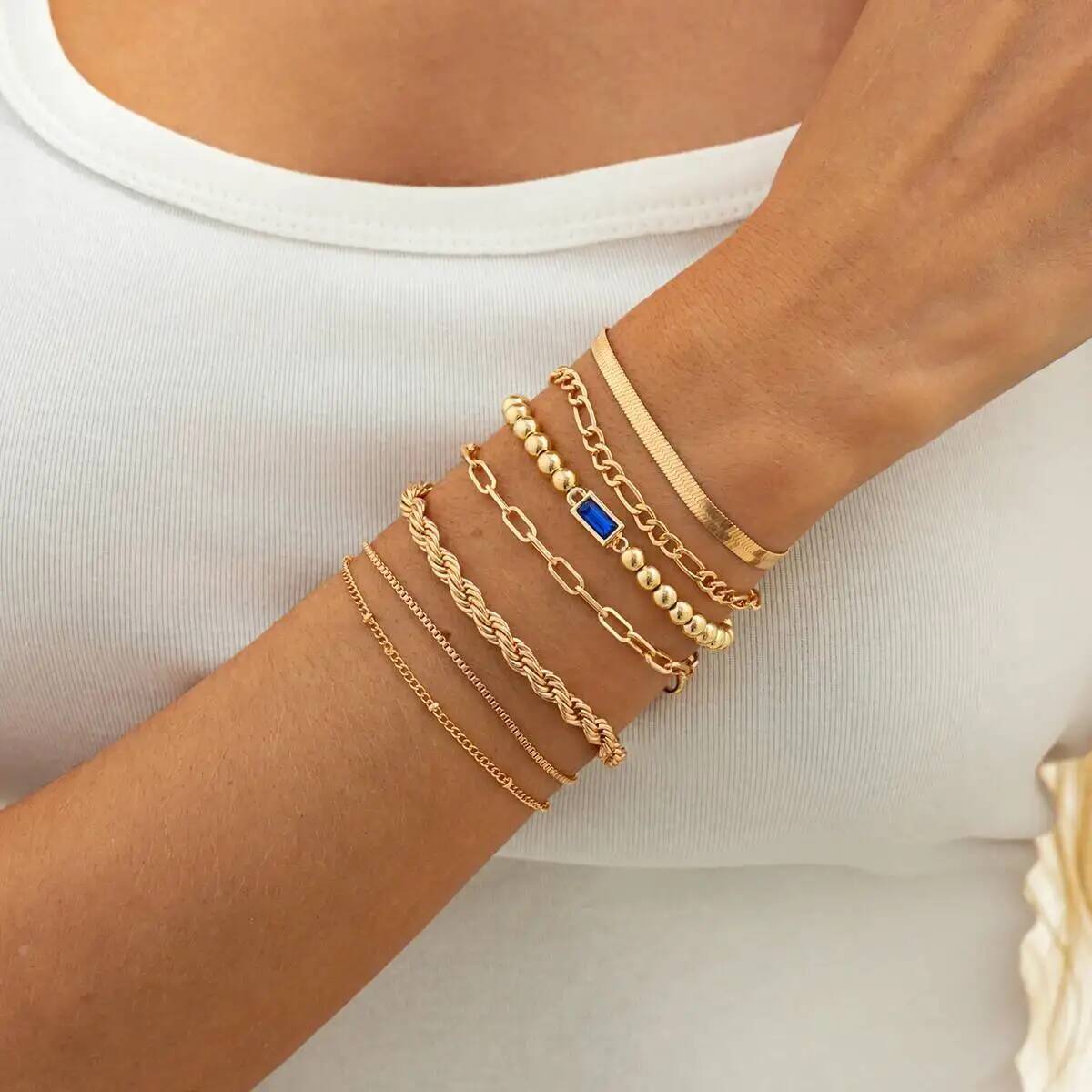 

SHIXIN 7Pcs/Set Elegant Acrylic Charm Bracelets for Women 2026 Vintage Minimalist Multi-Element Twist Chain Metal Bangle Jewelry