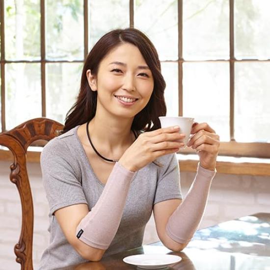 BS Fine Stone Arm Covers for Wrists and and Fits Both Made In BA0120 Free "Wearable Bath" Arms Thin, Lightweight, Non-Steamy, Hands. Japan. Black.