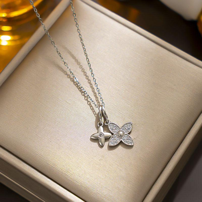 Niche Design New Double Four-Leaf Flower Necklace Female High-Class Sense Of Sweet Tide Cool Do Not Lose Colour Collarbone Chain