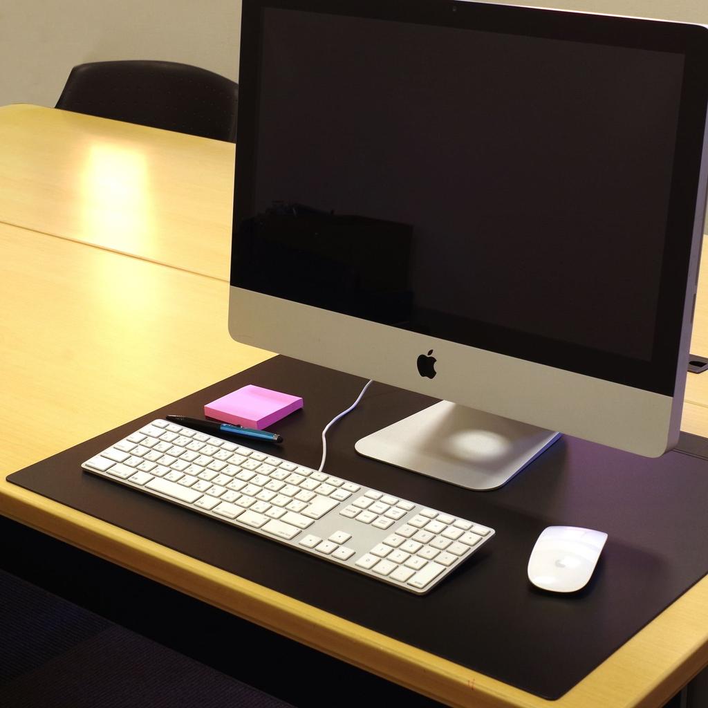 Itoya Recycled Leather Desk Mat L Black