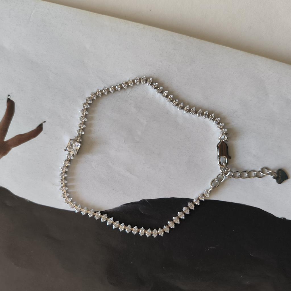 Серебряный браслет с фианитами, вес изделия 3,35 гр (2206460)