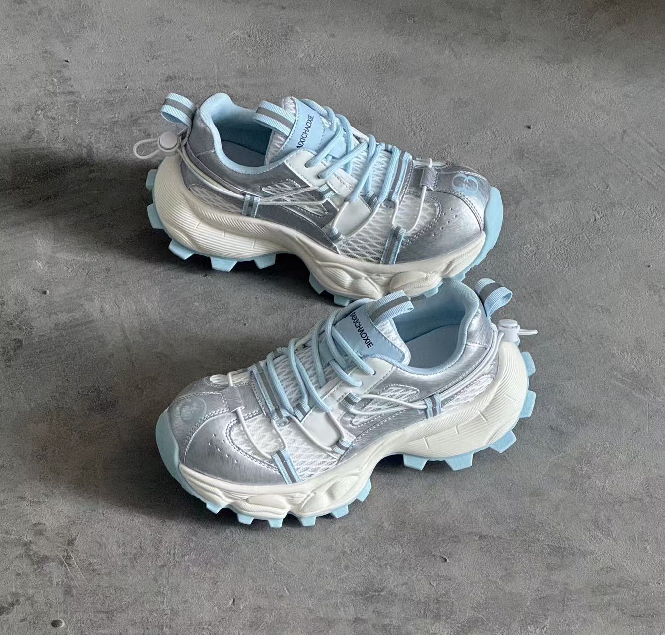 

Полированные ретро кроссовки для папы женские модные весенне-летние новые сетчатые дышащие легкие на толстой подошве повседневные спортивные туфли 40 небесно-голубой