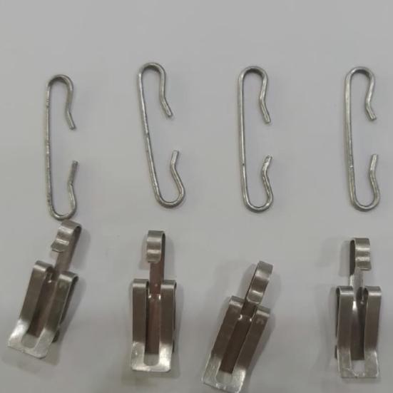 30Pcs Christmas Light Clips Metal Gutter Hooks Strong Load-bearing Weatherproof