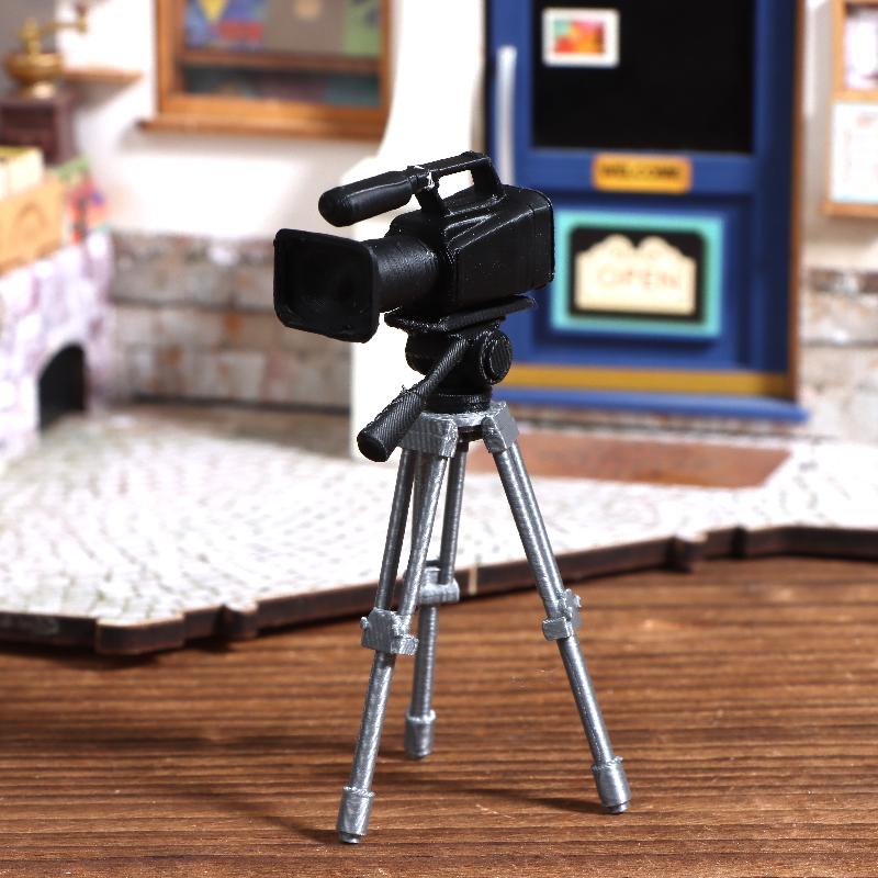 Mini Video Camera Tripod Model 1:12 Scale Dolls House Photography Scene Layout Props Dollhouse Decor Ornament Pretend Play Toys