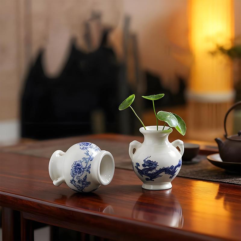 Decorations Antique Shelves Blue and White Porcelain Collect Ornaments Tabletops Ceramics Gift Small Vases Chinese Style 1PC