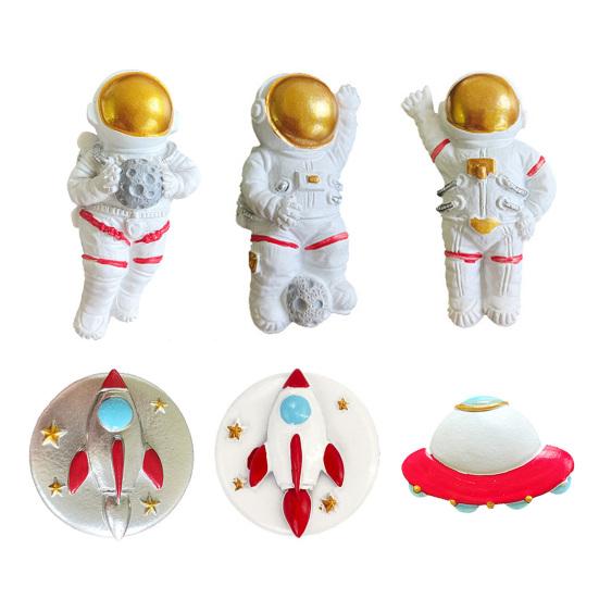 Space Themed Decoration Cartoon Astronaut Resin Refrigerator Magnet, 3D Flying Saucer Fridge Magnet Theme for Kitchen Office Whiteboard Cabinet