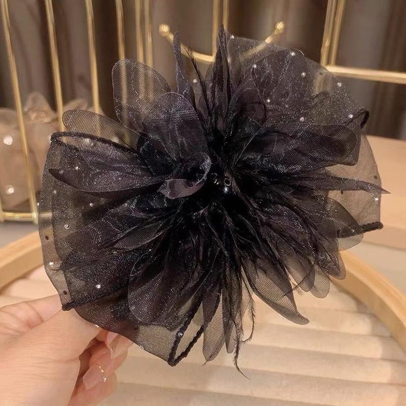 Ostrich Feather Claw Clip: Elegant Updo Accessory for Volume & Style