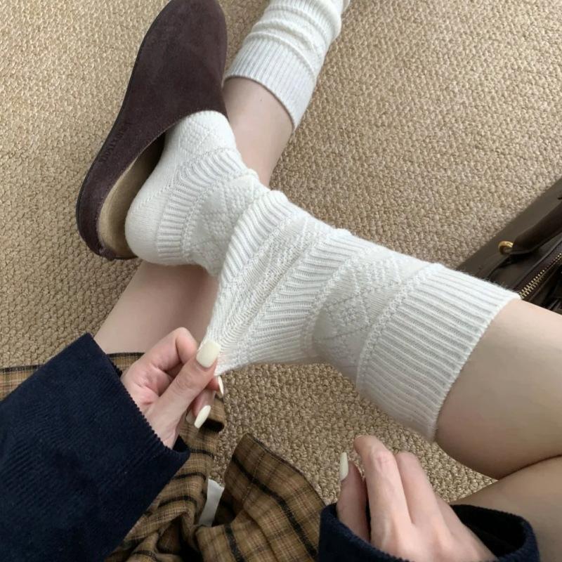 Diamantgitter Dunkles Muster Wadenstrümpfe Warm Schlankmachende Wadenstrümpfe Verdickte Wollstrümpfe Koreanischer Preppy-Stil