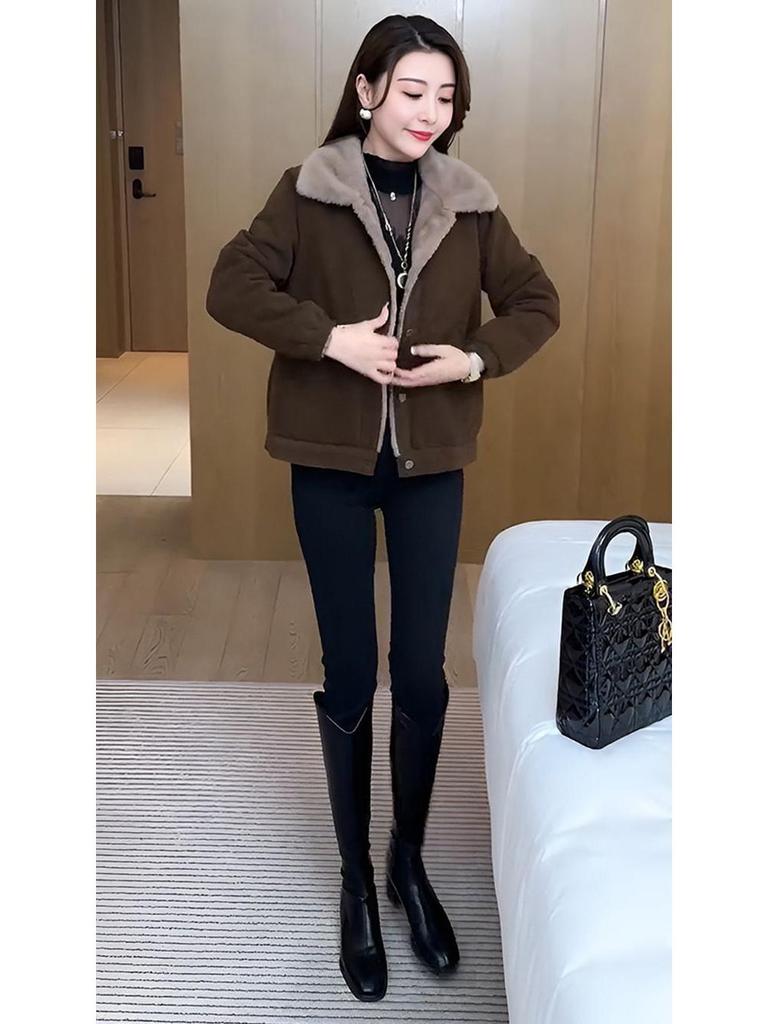 Jaqueta de Veludo Cotelê Feminina de Inverno: Forrado com Fleece, Quente, Fashion, Versátil, Corte Amplo, Emagrecedor, Cobre a Barriga, Estilo Maternidade.