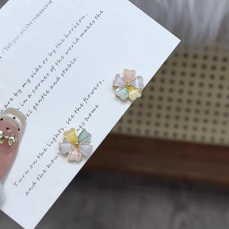 Colorful Acrylic Flower Stud Earrings for Women Five Petals Sweet Lovely Small Earrings Brincos Feminino New Trend
