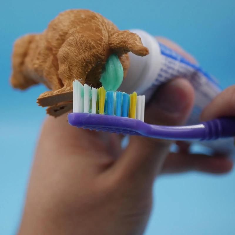 Funny Dog Pooping Toothpaste Dispenser Puppy Butt Toothpaste Cap Squeezer Novelty Gift for Kids Adults Bathroom Accessories