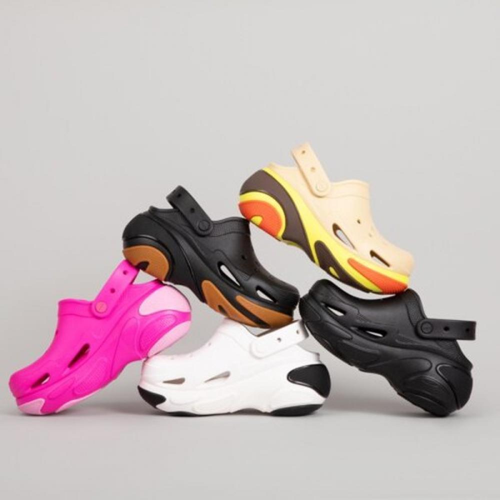 Crocs Unisex Bubble Crush Clog Sandal Slipper Platform Black 210061 0wc