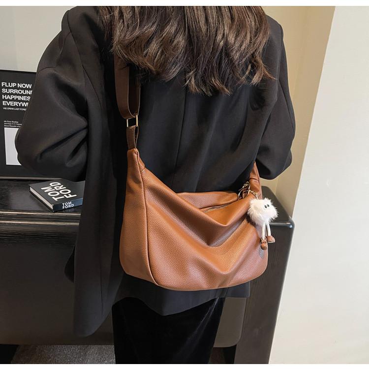 Trendige Street Style Umhängetasche Damen 2023 Neue Wintermode Einfache Crossbody-Tasche Lässige Vintage-Tasche