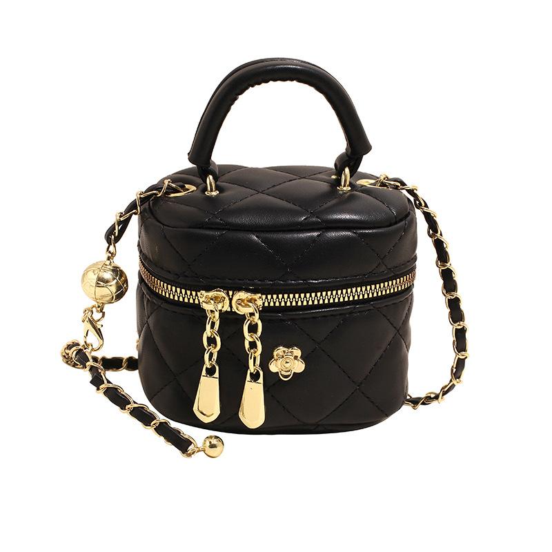New Product Fashionable Small Fragrant Style Rhombus Chain Portable Box Bag Versatile Temperament Personalized Messenger Change Bag Woman