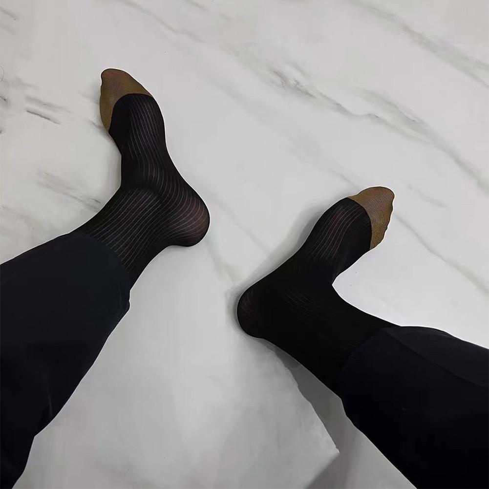 Șosete mătăsos pentru bărbați cu dungi ultra subțiri, respirabile, până la genunchi