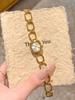 Young Luxury New Women's Watches Elegant Square Small Dial Quartz Watch Watch Female Exquisite Skeleton Bracelet Type