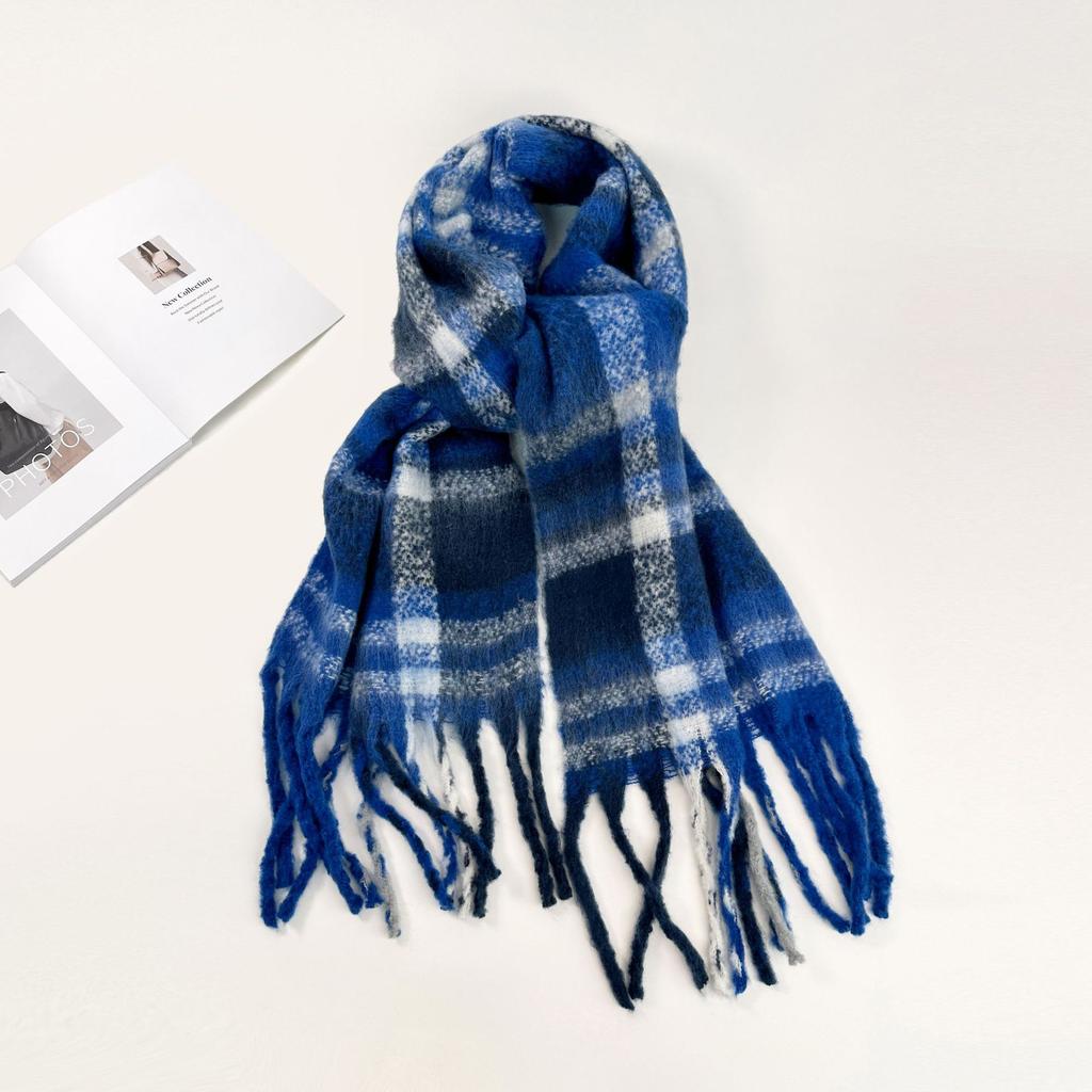 Autumn and Winter New Seahorse Fur Scarf Versatile and High-end for Women Wearing Green Scarf European and American Solid Color Shawl