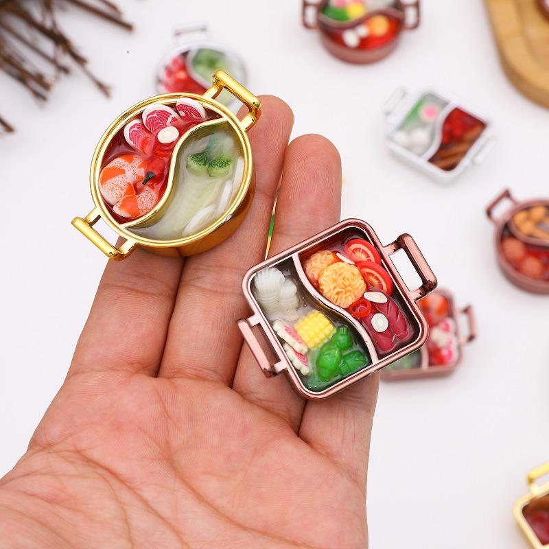 1PC Mini Hot Pot Pendant Simulation Food Hot Pot Model Creative Simulation Toy Bag Pendant Gift Home Decoration