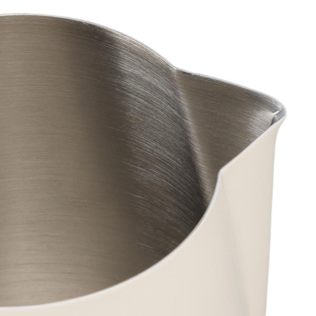 Frothing Cup Prevent Spilling 304 Stainless Steel Milk Frothing Pitcher with Handle for Coffee Making 600ml