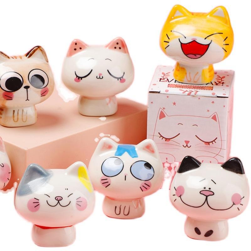 Creative Ceramic Cat Ornaments Mini Cute Desk Office Desk Room Ceramic Car Ornaments Department of Healing Birthday Gifts