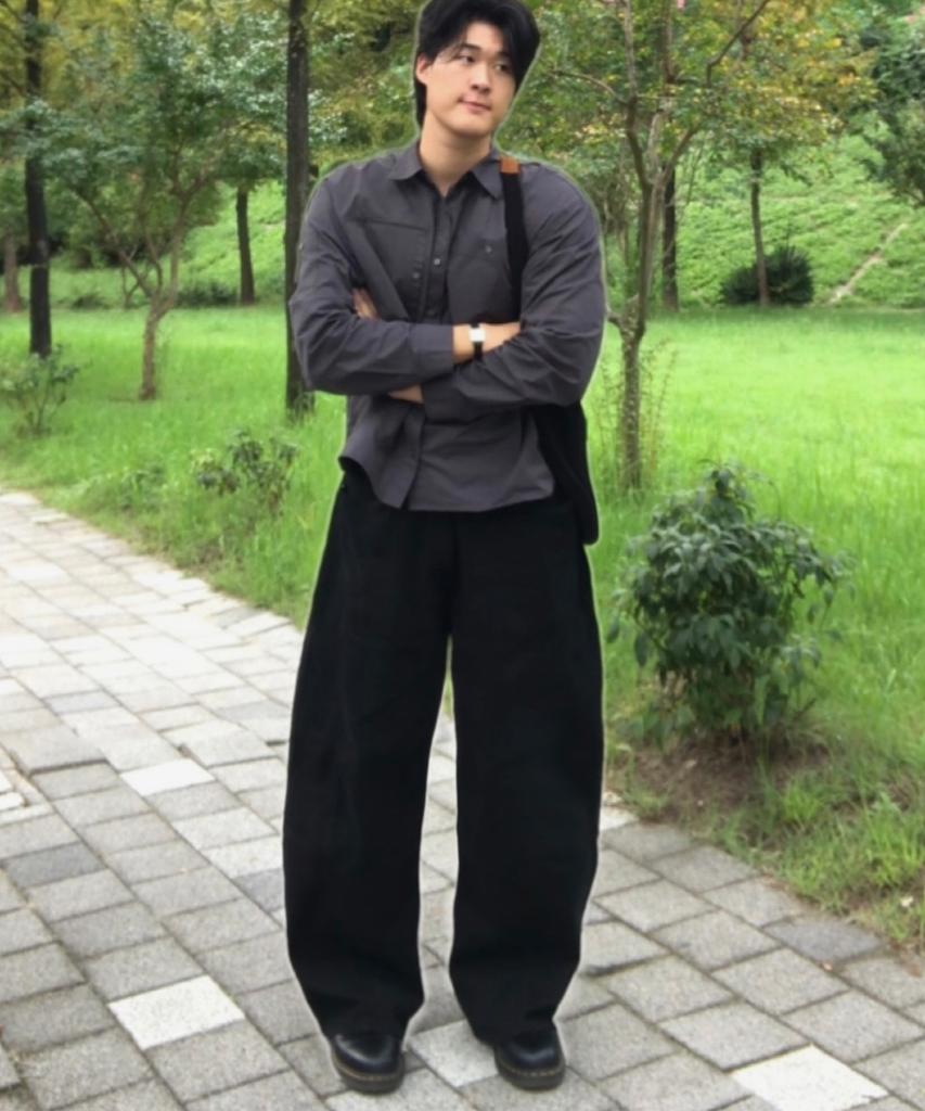 Jikeulib Black Curved Cut-Line Wide Cotton Pants