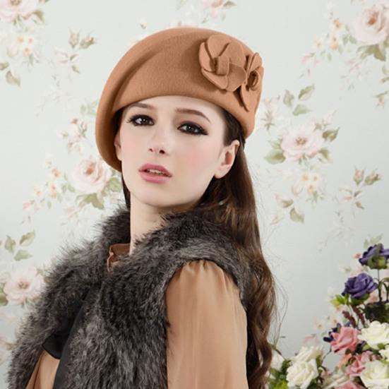 Baretka Dvojitá kvetinová dekorácia Elegantná Klasická Hladká Mäkká Udržuje teplo Jednofarebná Jeseň Zima Dámska Čiapka Francúzskeho Umelca na Vonkajšie Použitie