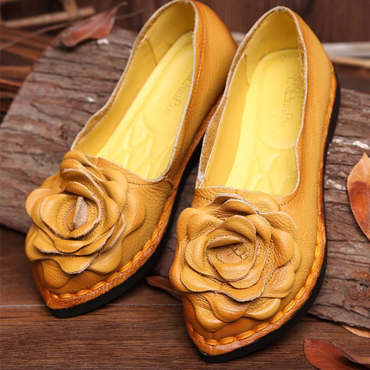 Vintage Handmade Women Flats Casual Shoes Genuine Leather Soft Shoes For Mother Fashion Loafers Slip On