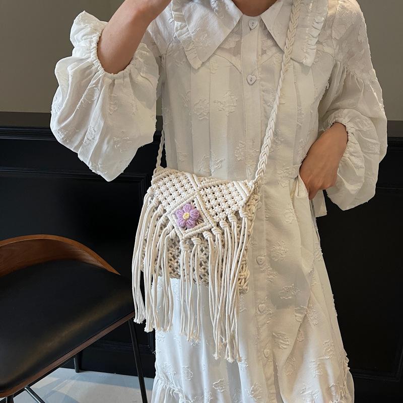 New Straw Floral Decor Bag Bohemian Tassel Beach Bag Women Crochet Fringed Crossbody Ultralight Shoulder Bag