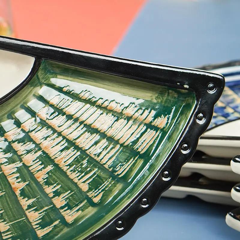 Dumpling Plate with Vinegar Dish Creative Ceramic Partition Plate Japanese Hand-painted Sushi Plate Fan-shaped Snack Plate