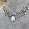 Elfen-Tränenförmiger Mondstein-Anhänger Perlenquaste Waldast-Halskette für Damen Gotische Märchen Traumhochzeit Schmuck