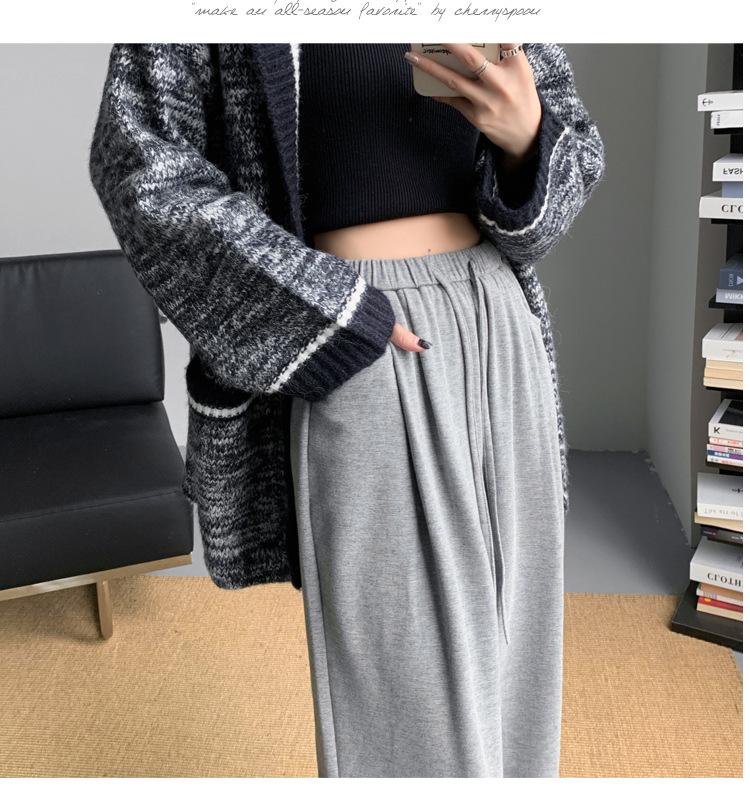 Damskie miękkie spodnie z szerokimi nogawkami - Petite, casualowe, drapowane proste nogawki na wiosnę i jesień