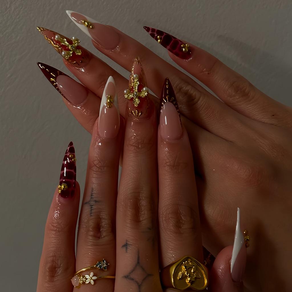 Press on Nails Long Stiletto Fake Nails with 3D Designs Dark Gothic Acrylic Nails Reusable Glossy Artificial Full Cover False Nail for Women 24Pcs