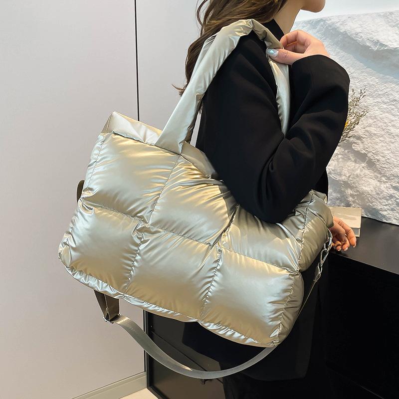 Wholesale Niche Fashionable Personalized Down Jacket Space Bag Trendy Versatile High-end Single Shoulder Messenger Women's Bag