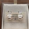 Gentle and elegant flower pearl stud earrings, natural flower cluster earrings, high-end elegant earrings.