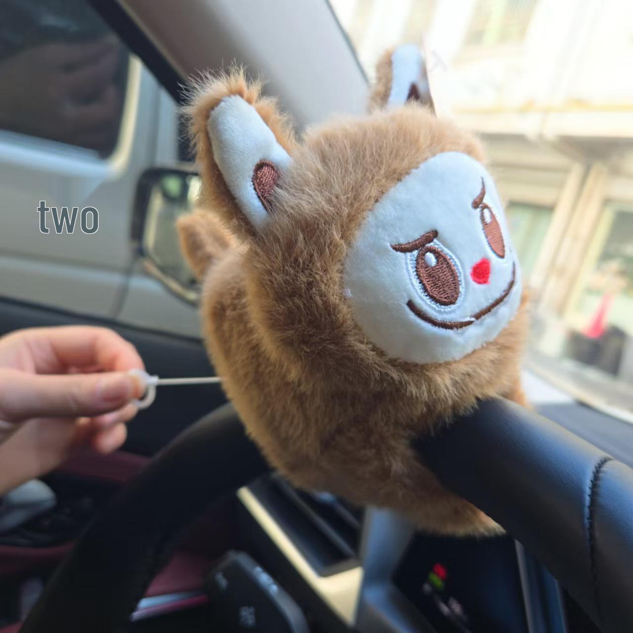 

Милый мультяшный плюшевый браслет-хлопушка Pop Mart с виляющим хвостиком Wristband - Mink Fabric 23CM